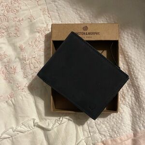 NWT Johnson&Murphy navy wallet